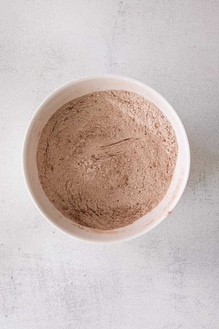 Dry chocolate cupcake ingredients