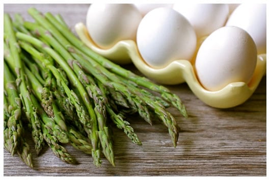 eggs and asparagus