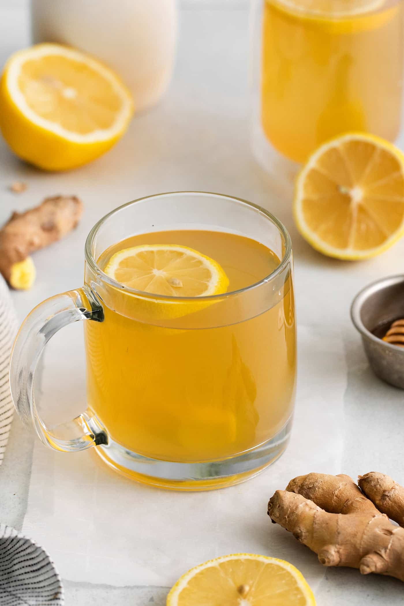 Made with citrus mint and peach tea, lemon, and honey, Starbucks Medicine Ball Recipe is just the thing for those chilly months. A glass mug of Starbucks medicine bal tea