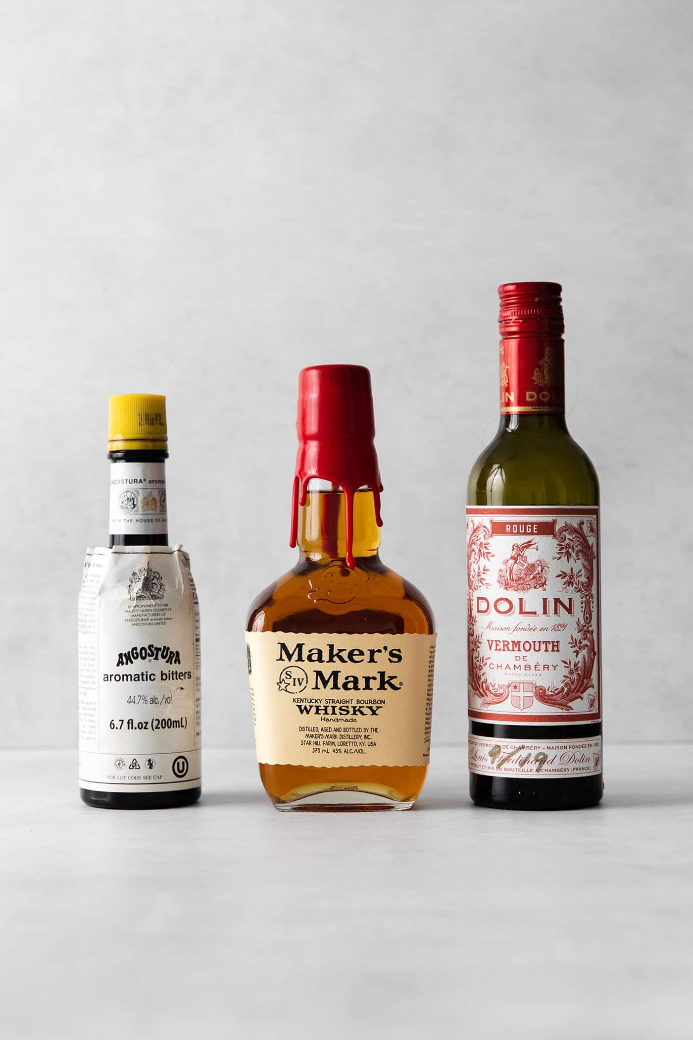 This classic Manhattan is a strong and earthy cocktail with just a hint of sweetness. Fancy and elegant, with 3 ingredients. Manhattan cocktail ingredients