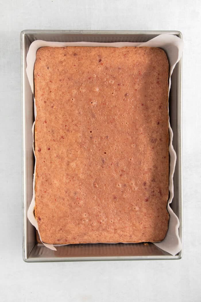 The strawberry brownies cool in the pan.